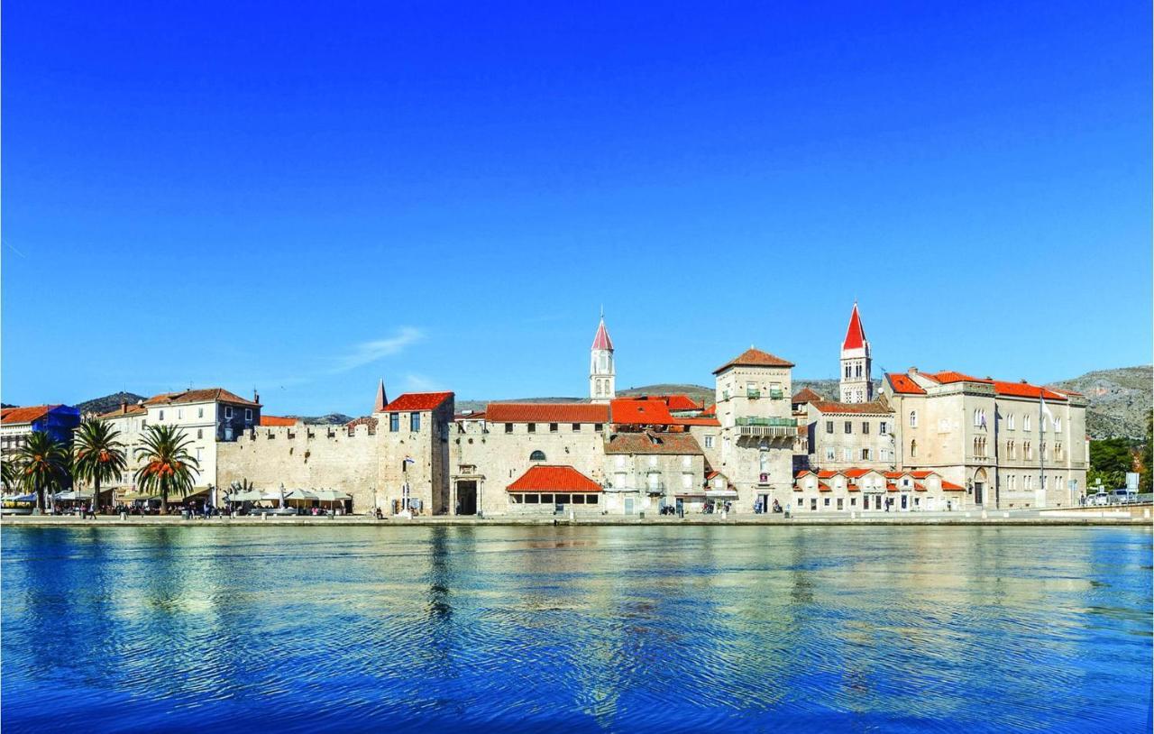 Amazing Apartment In Trogir With Kitchen المظهر الخارجي الصورة