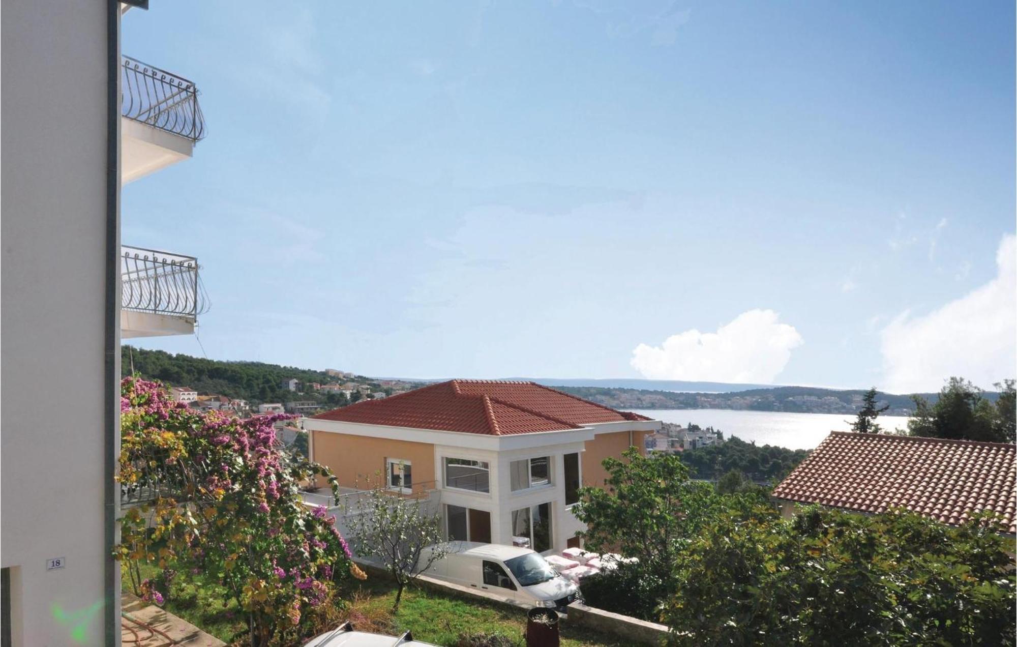 Amazing Apartment In Trogir With Kitchen المظهر الخارجي الصورة